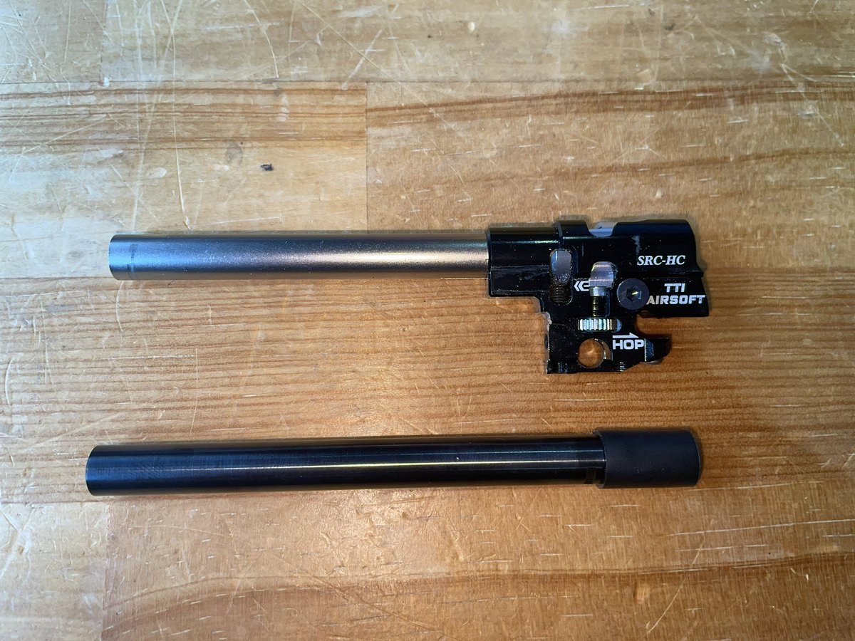 ALsan0304's tweet photo. インナーバレルとチャンバーパッキンを交換していくぜ🔫🪛😊
まぁサクサクッと作業は終わっちゃうけどな😆
97mmでアウターバレルの前端カツカツである☝️
#airsoftguncustom
#SANDVIPER
#doityourself
#DIY https://t.co/nFbgEnnRa0