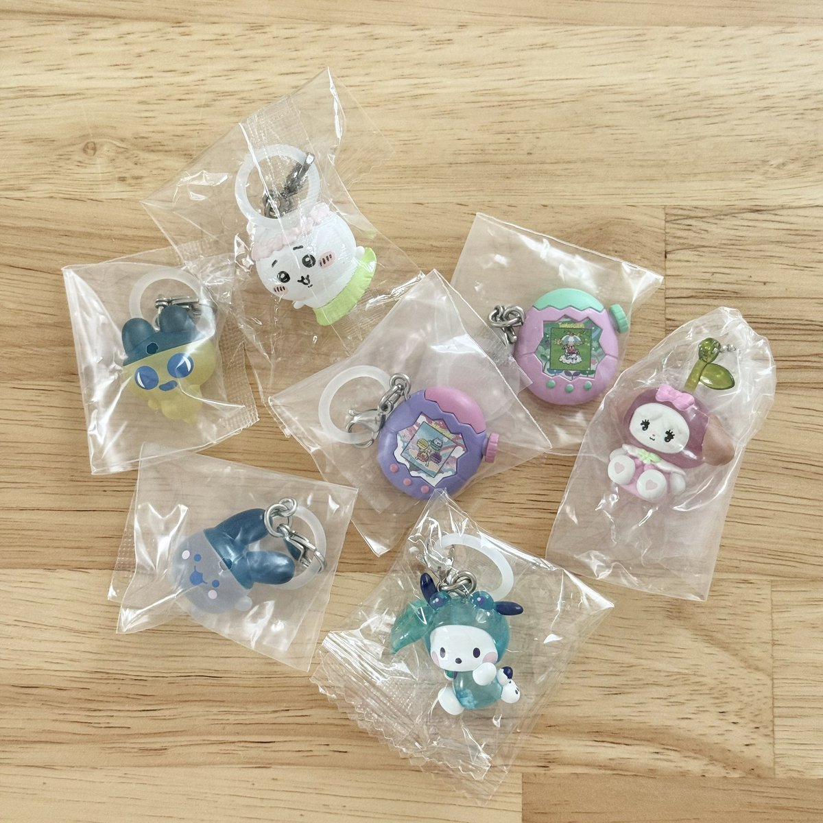 miriharunyan's tweet photo. 昨日のガチャ活🐰
たまごっち🥚、mikko🍒、けろけろ☔️、ちいかわ🤍

mikkoめじるしもいつか出会いたいな〜 https://t.co/W4YJXf9MFO