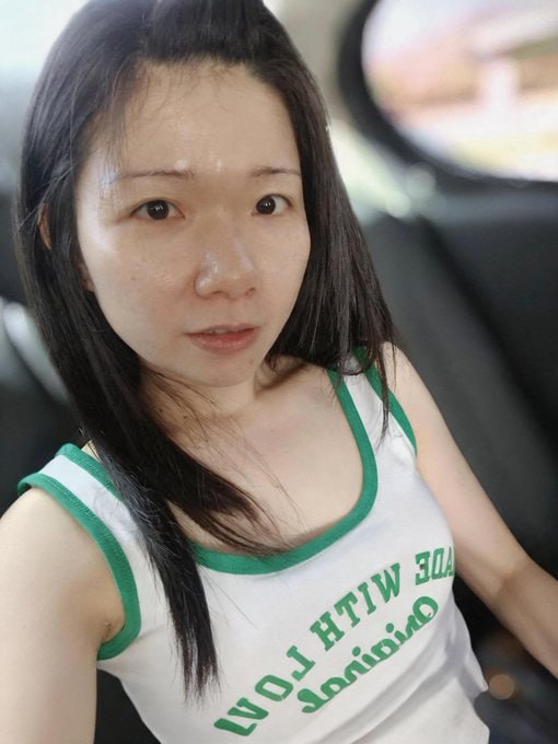 Freyaoz3g's tweet photo. 38歲的秋秋姐
不再害怕愛 也不再隱藏自己的心 
我想被理解 被珍惜 也��勇敢擁抱屬於自己的幸福 https://t.co/4c2iJmusSK