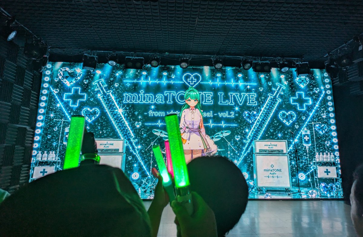 genzimaruf2's tweet photo. SHAKE楽しかった！
 #NEPHLA
#minaTONELIVE https://t.co/ZNA0gE6aaA