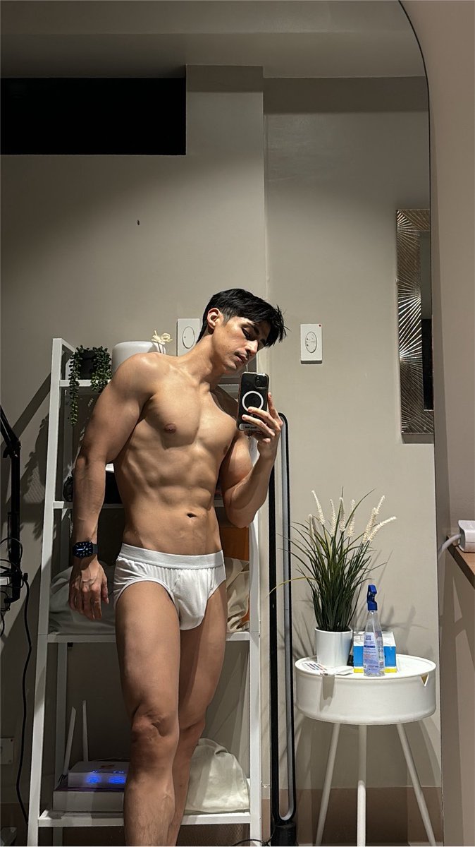 pkamekawa's tweet photo. Day 1 Calorie Counting. 🌊 https://t.co/6fAIIlGqxW