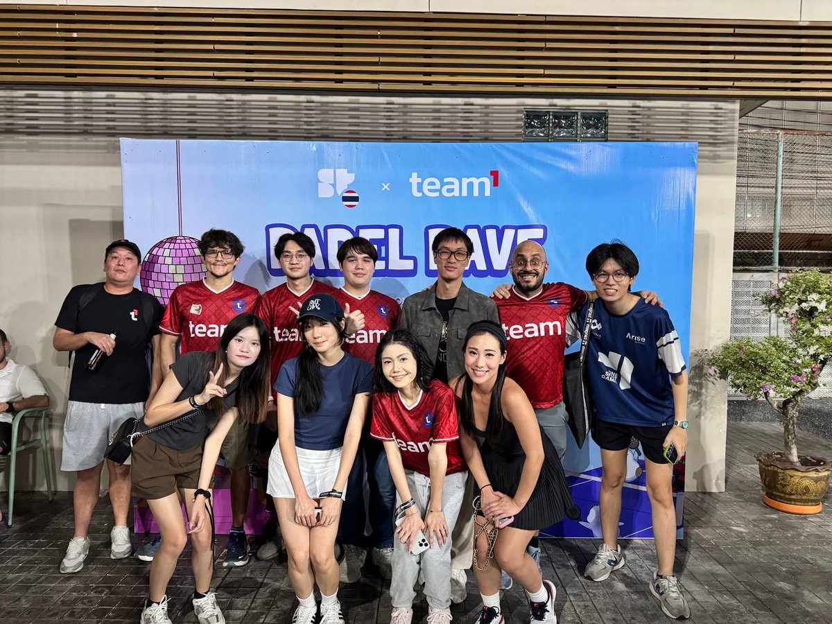 snowyvess's tweet photo. Thank you @AvaxTeam1 @SuperteamTH @PenguAsia for putting together such an amazing event! 💜

And it was great meeting the other Team1 collaborators in person for the first time. So happy to finally meet you all!

Looking forward to more fun events like this in the future 🚀 https://t.co/82EoeA0q39