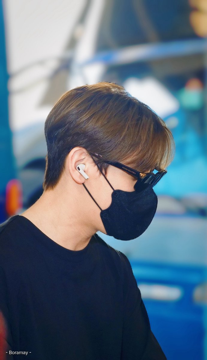 boramay_atk's tweet photo. หันข้างยังขนาดนี้ แล้วถ้าหันหน้าจะขนาดไหน🙈💖

 #BamBam #뱀뱀 @BamBam1A https://t.co/NkkecBYLGb
