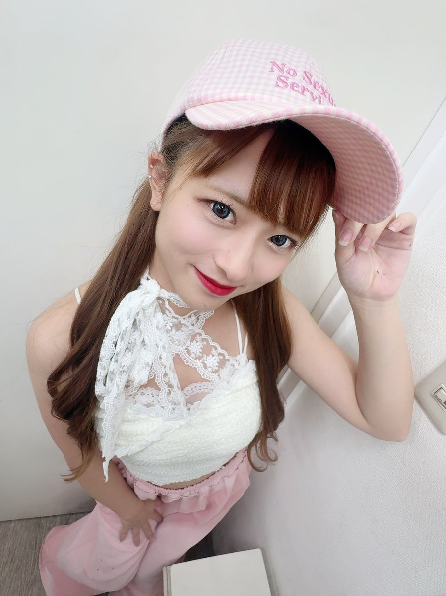 rei_orihara's tweet photo. 今日の私服なかなか楽で可愛くてお気に入りっス✌️

みおりんごさんが撮ってくれました https://t.co/akfkJsGJHU