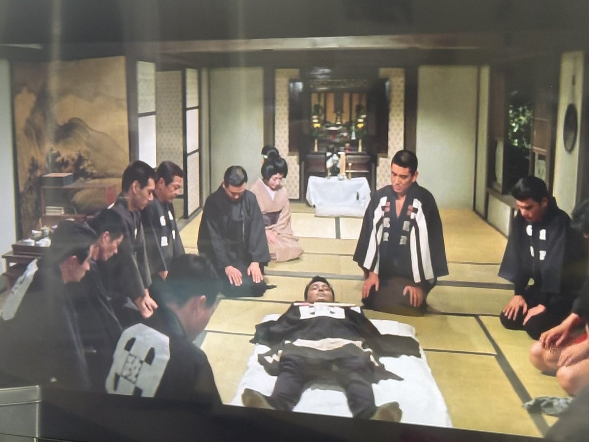 MuuMuu615's tweet photo. 昭和残侠伝　血染めの唐獅子

酒にあうぞ https://t.co/tHVl3FLAEi