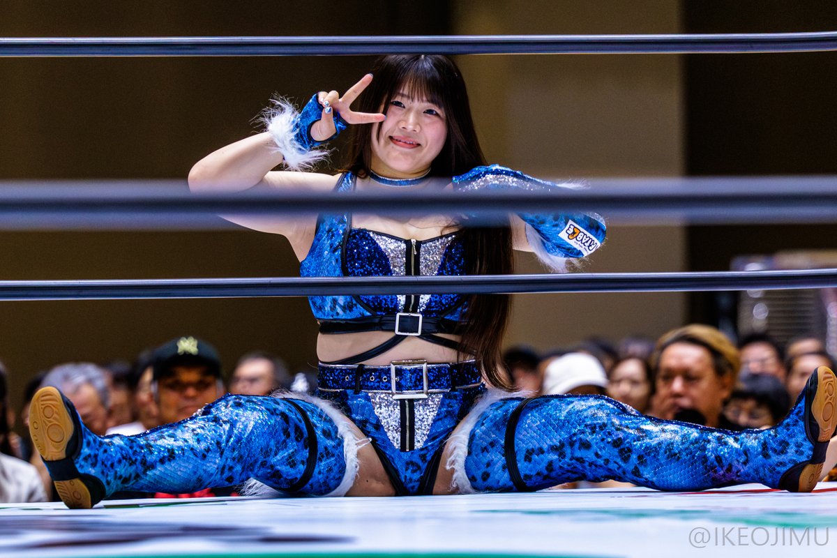 Speaking of fan service from Queens #STARDOM #上谷沙弥