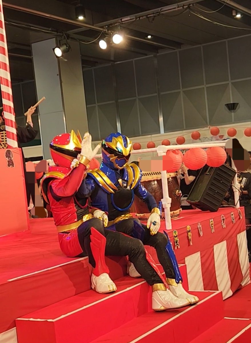 rei_chococos's tweet photo. 今回は🦁が絡みにきてました！！！！！！！！！！！！！！！
#スーパーヒーロー夏祭り https://t.co/8CiUNwgbzz