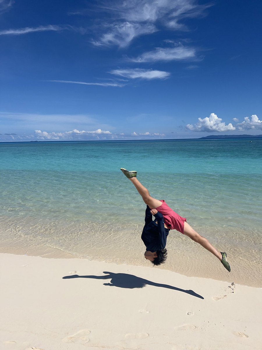 tenpobackback's tweet photo. 今年も石垣島へ！
鳩間島も良かったし、今来てる2度目の波照間は朝からずっと快晴で最高でした！

バカンスも火曜日まで！今年の井原カップは全ジュニ上��の子も参加しているみたいなので気合いを入れて練習してもらいましょう！ https://t.co/96P9b8abmD