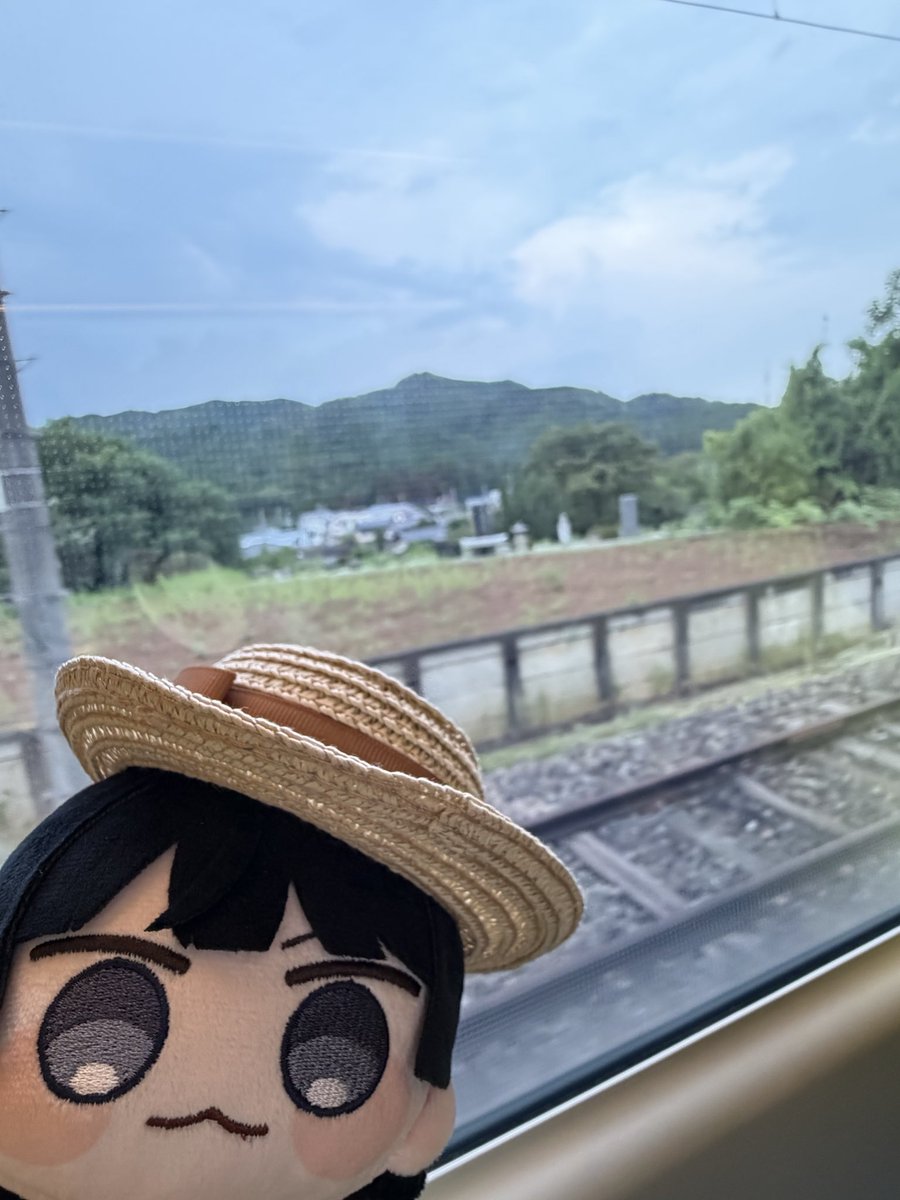 bebe_varis's tweet photo. ラビュー乗って秩父向かってます🚃
今日は曇ってて富士山見えなかった... https://t.co/0cmYUDFoaD