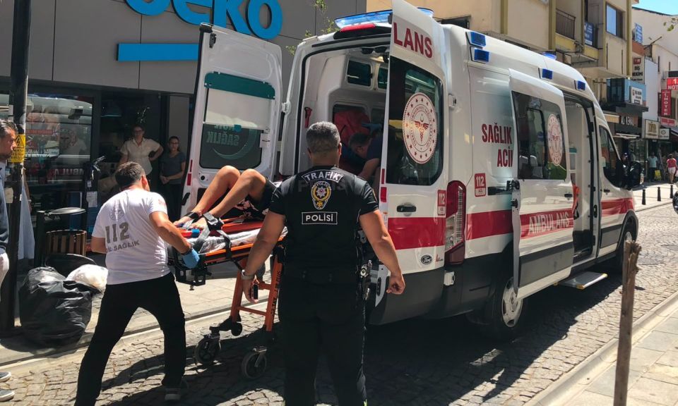 Gazetesi1's tweet photo. Değirmenlik Sokak'ta Bozuk Yol Kazaya Neden Oldu
https://t.co/trrtosQVeN https://t.co/GJZCX2is7T