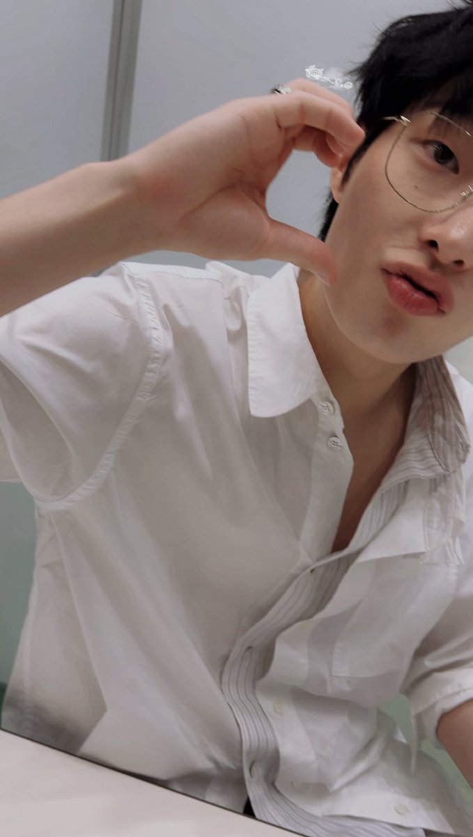 __turtle__o0's tweet photo. あかちゃんひよこ😭🫳🏻🫳🏻🫳🏻

#MINGI #ATEEZ
#민기 #에이티즈 https://t.co/9BMh7mT63k