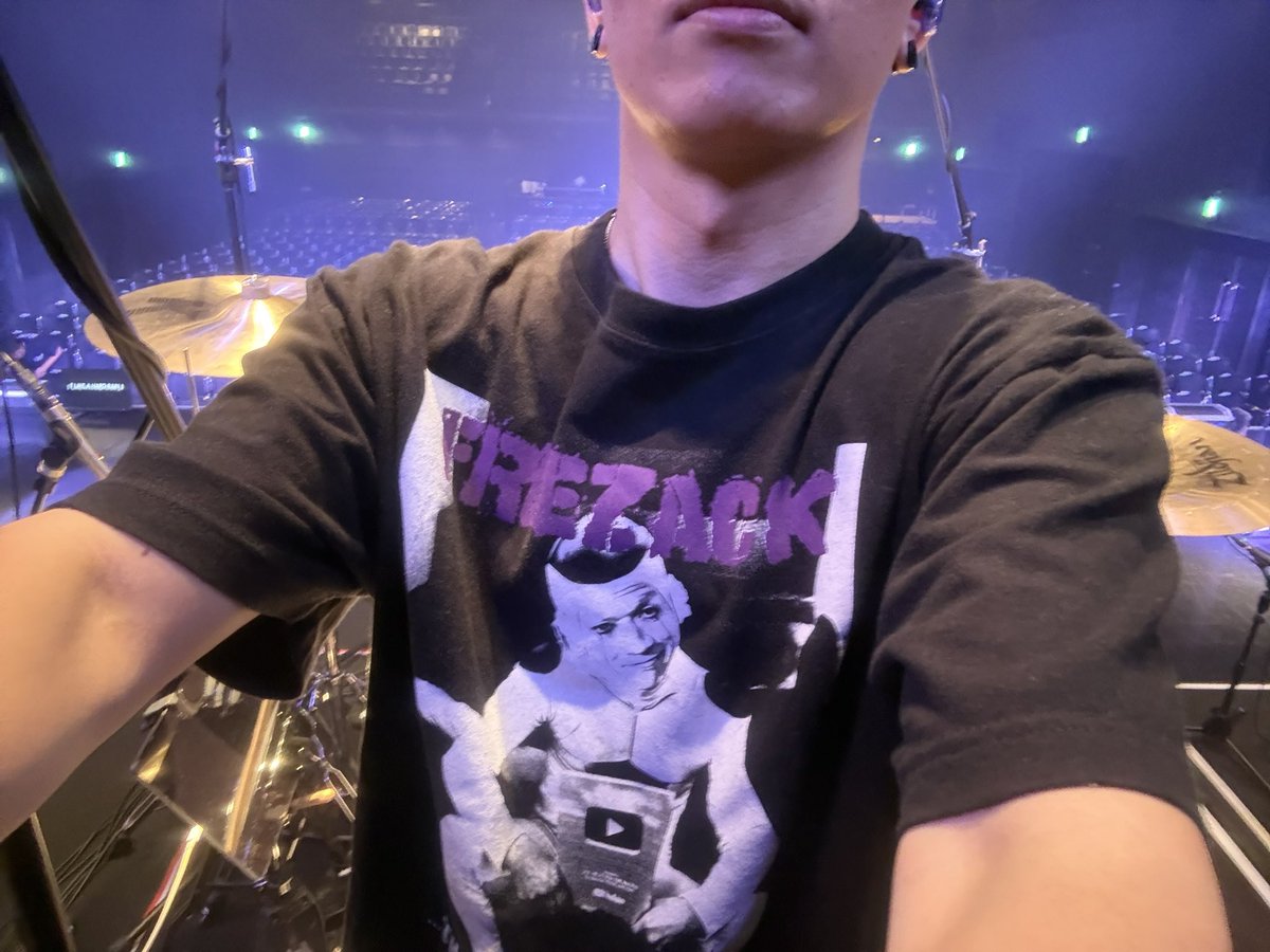 freezack111's tweet photo. 本日は！！

相川七瀬 30th Anniversary ROCK KINGDOM TOUR 2026@Zepp Nagoya 

でした！！

頑張りすぎてクタクタです😇

今日はフリーザックTシャツ着用者を2名発見しました！！嬉しい〜〜🥹

そして本番終わって外出たらまさかの大雨、、、LIKE A HARD RAINじゃなくて
ガッツリHARD RAINでどやべぇ状態でした☔️

名古屋の皆様ありがとうございました！！

今日の衣装はフリーザック39Tシャツでした！！

ぜひチェックして欲しいです〜
https://t.co/Rs1o4jabmi