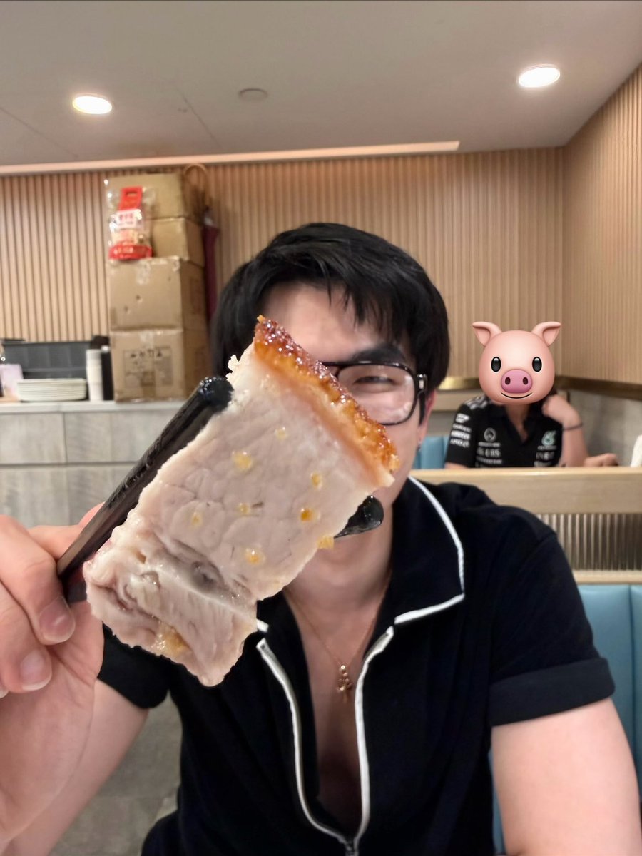 lipiicez's tweet photo. แล้วมู๋มายง่ะ 🤟🏻🫪

#MilePhakphum https://t.co/ejJVgpReMk