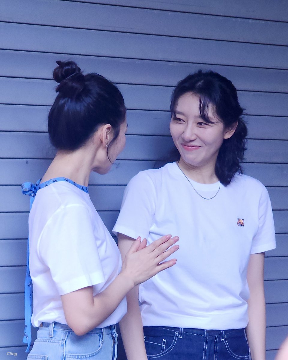 Cling_2ram's tweet photo. 260628 뮤지컬 더 펜 합동퇴근길
엠마 役 | #문진아
제인 役 | #장보람 https://t.co/WG7C2v6acR