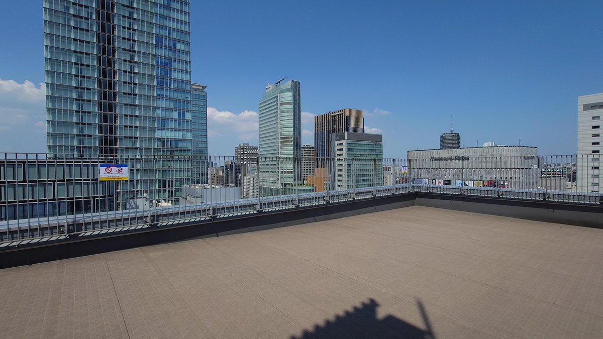 kagaku_inform's tweet photo. 【聖地巡礼】シュタインズ・ゲート聖地『秋葉原ラジオ会館』の屋上開放が予定されています。

詳細な日程は告知されていませんが初回は8月22日(土)や8月23日(日)あたりの可能性があります。

今から予定の仮押さえをしておくと良いかもしれません。リブート発売直後なので他にも秋葉原で何かあるかも？ https://t.co/flAveSooMZ