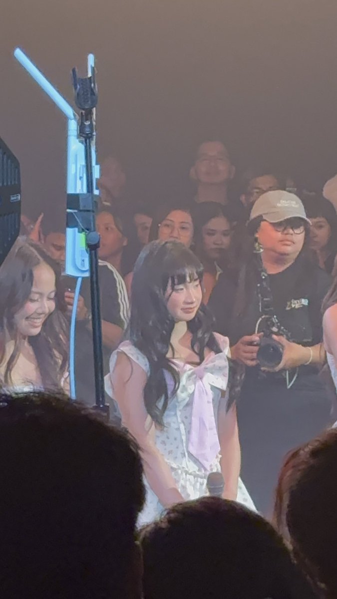 clpagaduan's tweet photo. KAIA ALEXA 🤍 #backyardlive #kaia #kaia_alexa https://t.co/sEjrLLWadh