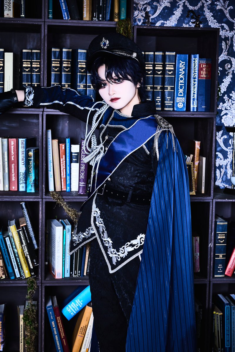 Sinners_Parade's tweet photo. 【2人目ビジュアル公開】

❦❦❦❦†❦❦❦❦†❦❦❦❦

「秩序を乱すものは、排除します」

✟メンバーカラー✟
🟦Blue

【罪の刻印】
冷徹な鎖⛓

夂景ルガ
https://t.co/u3zubLXJNu

2026.8.3 PM9:00 3人目公開 https://t.co/Qy3GAqsSFB