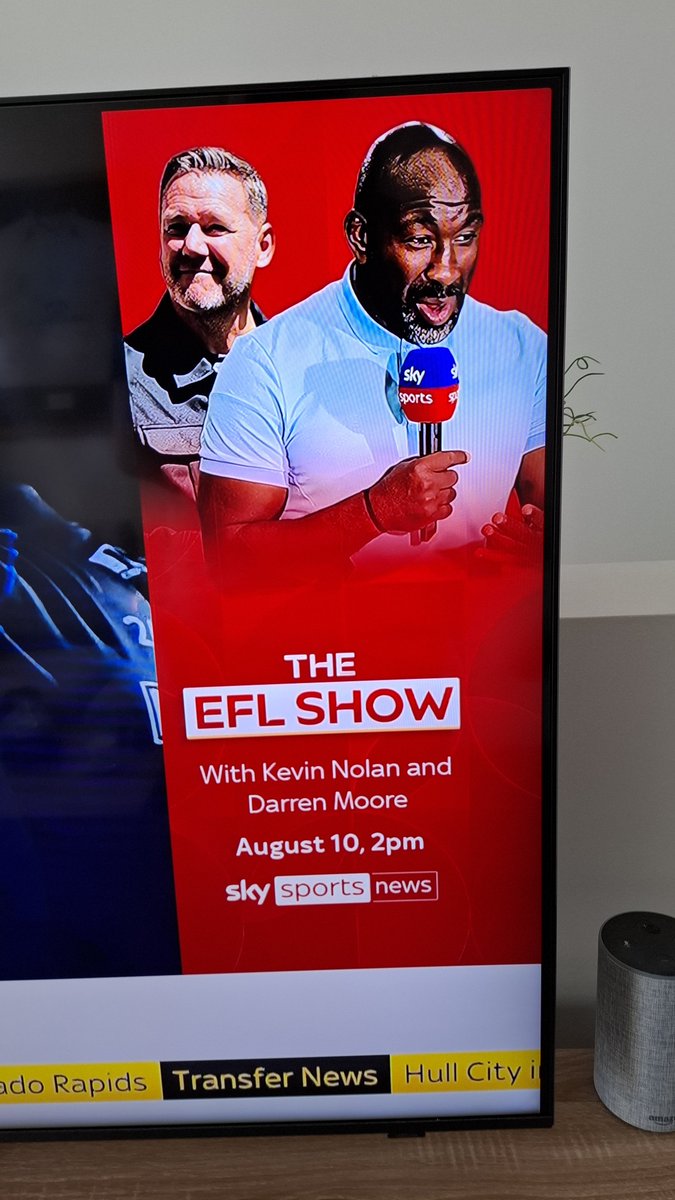JJLozzer's tweet photo. How did they manage to choose probably the worst two managers from last season to be on this 😂 #pvfc #ntfc https://t.co/5AavKCPC8b