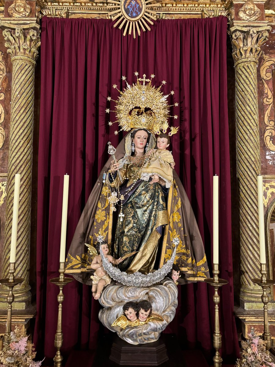 NtraSraAngeles's tweet photo. Así se nos presenta la Virgen de los Ángeles para la celebración de la Función Principal en su honor hoy a las 18h en su Capilla.

#Angeles #PatronadeMiraflores #Gloriasmalaga https://t.co/ccb8bsrRnb