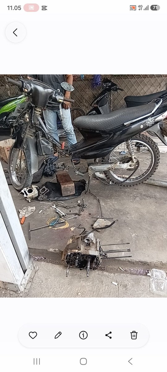 SpdAmril's tweet photo. Honda smash https://t.co/Ri8wzOObHz