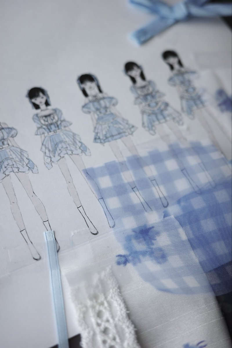 smallrack's tweet photo. RE-GE様
夏の新衣装を製作させていただきました🫧
上品で美しいシルエットをベースに、ギンガムチェックや小花柄をパッチワーク風に切り替えたデザインで、可愛らしさとフレッシュな魅力を表現しました。

@rege__official 

#REGE 様
#リージェ 様
#アイドル衣装
#SMALLRACK衣装
#SMALLRACK https://t.co/E0QR84p1wb