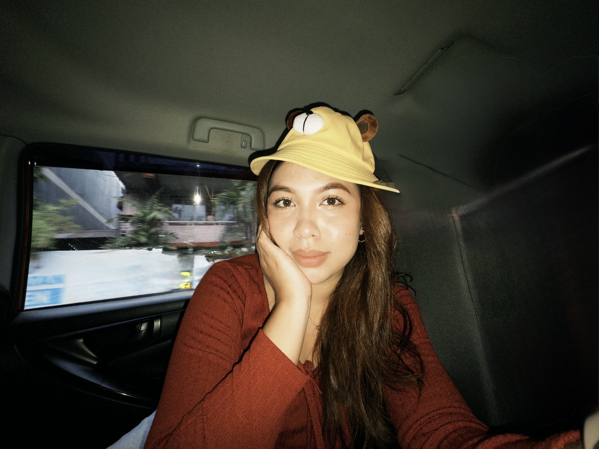 adrianorhode's tweet photo. she cute or whateva https://t.co/h3O7FzU6Uv