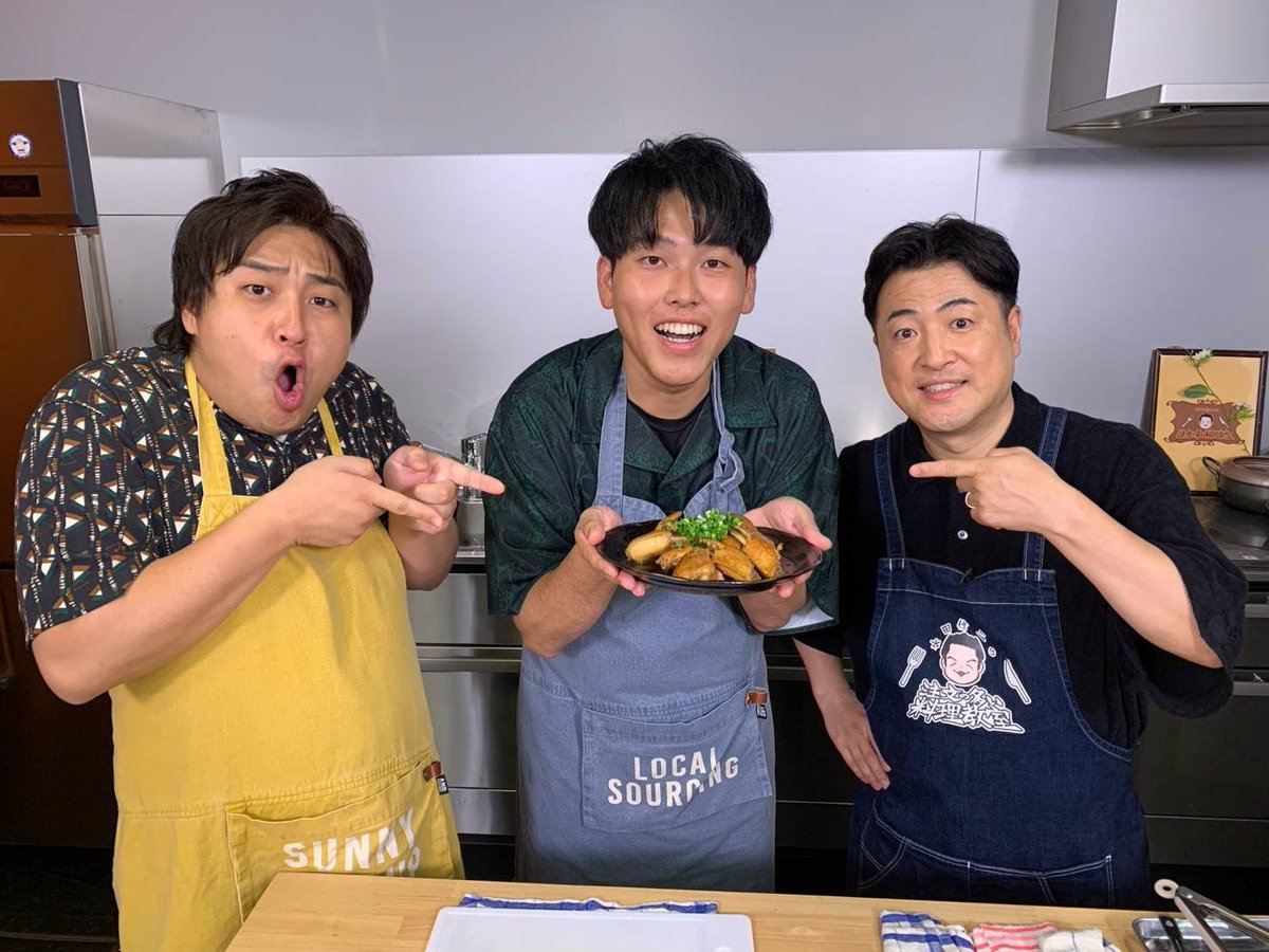 mizutaryouri's tweet photo. 📺21:30からは 
#水田信二の注文の多い料理教室 🍳🍳

調理ゲストはダブルヒガシ東さん✨️✨️
関西の後輩にはパワハラ強めな厳しんじ……料理上手な東さんも餌食に⁉️💧

リアタイはBS265ch＆放送後はTVerとYouTubeで👀🙌🏻

＼ 番組からの大切なお知らせも見逃すな ／

#BSよしもと https://t.co/iZwA3mJIDO
