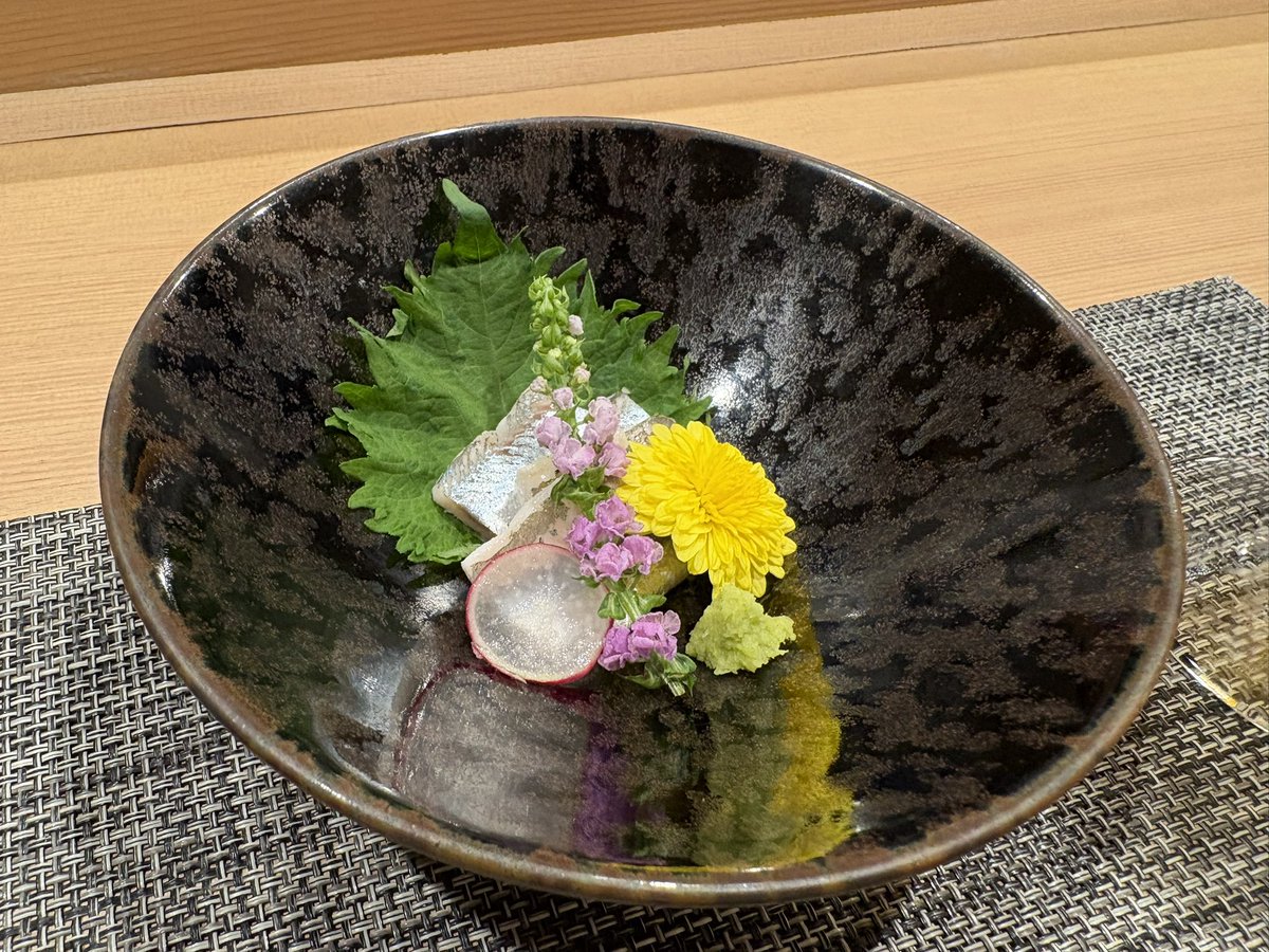 yankunoto's tweet photo. 横浜の寿司屋 https://t.co/ObD1upILlt