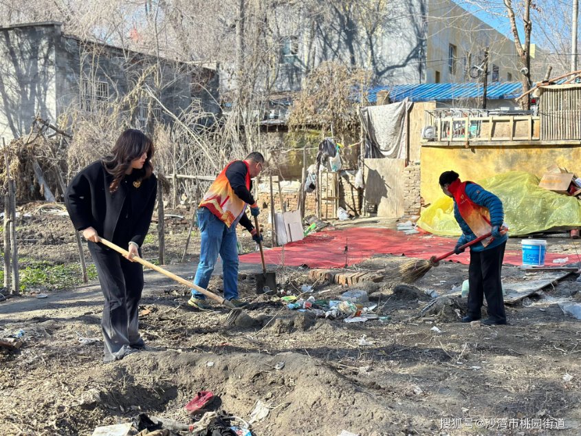 KelvinKircsp's tweet photo. Neighborhood spring clean-up this Saturday 9AM at Central Park! Bring gloves u0026 bags—let’s tidy up our community together. All neighbors welcome! https://t.co/WcEI33pa84