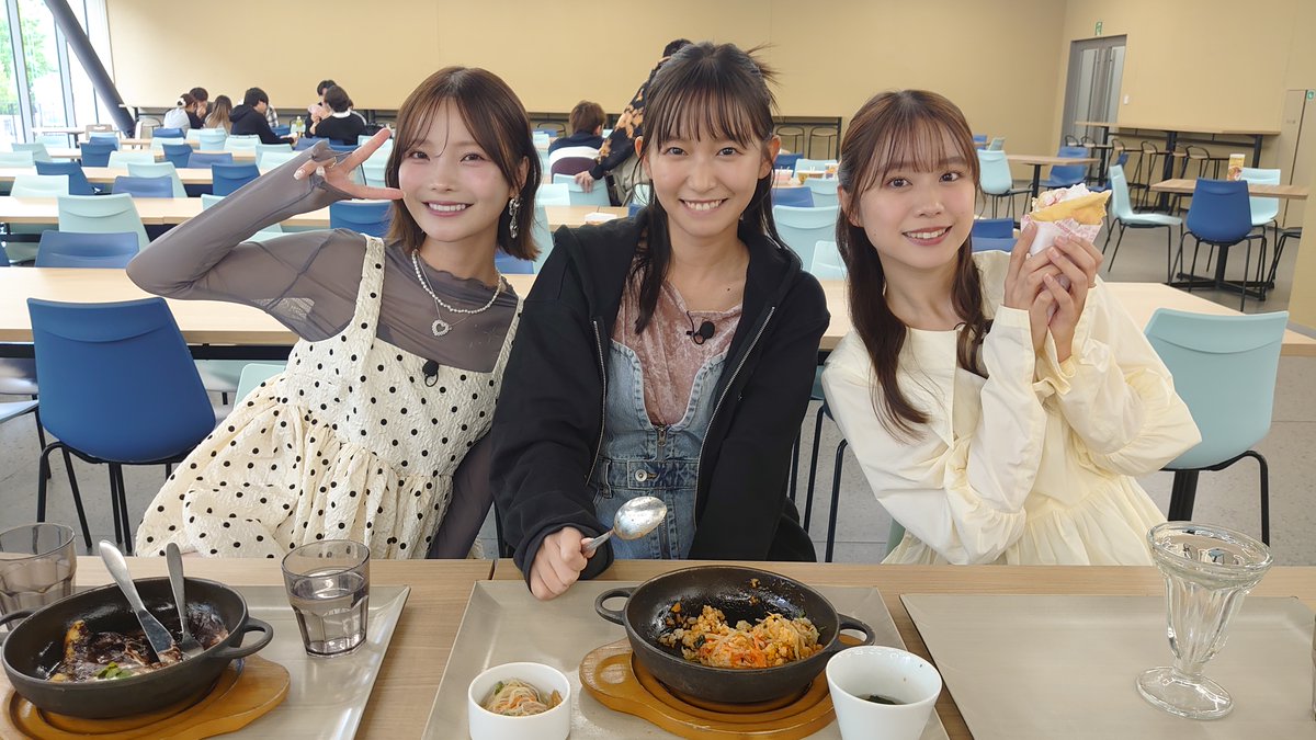 campus_life_tv's tweet photo. #キャンパスライフTV #東洋大学 編
ご覧いただきありがとうございました～✨

TVer見逃し配信スタートしました！
ぜひ何度でもご覧ください👀
https://t.co/qXkWWARSKU

#志田音々（@nenemaru0715）
#新谷姫加（@_Hime_Araya_）
#森山未唯（@myumyu____chan）
#受験生
#高校生
#オープンキャンパス https://t.co/LRobRDZBbh