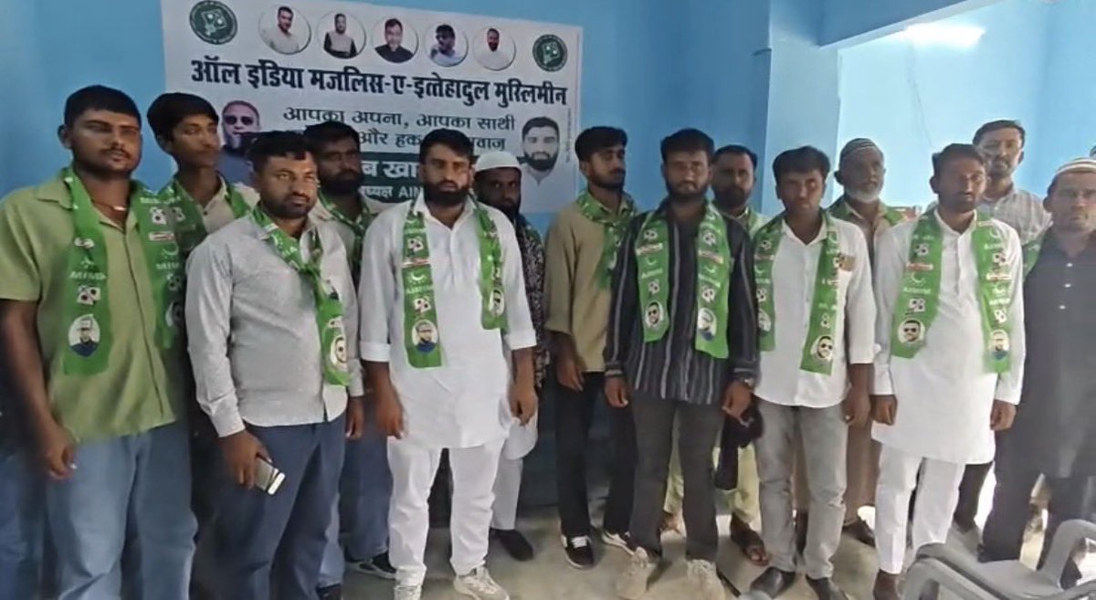 jameelwecan's tweet photo. Jaisalmer mein bhi AIMIM ka sangathan tezi se mazboot ho raha hai. Aaj booth level par zimmedariyan taqseem ki gayi taaki har gaon, har ward aur har booth tak Majlis ka paigham pahunche. InshaAllah, sarhadi zila Jaisalmer mein bhi Majlis poori mazbooti ke saath apni maujoodgi darj kara rahi hai. Mehnat, tanzeem aur awaam ke bharose ke saath AIMIM Rajasthan aane wale local body elections poori taqat se ladegi 
@asadowaisi 
@aimim_national