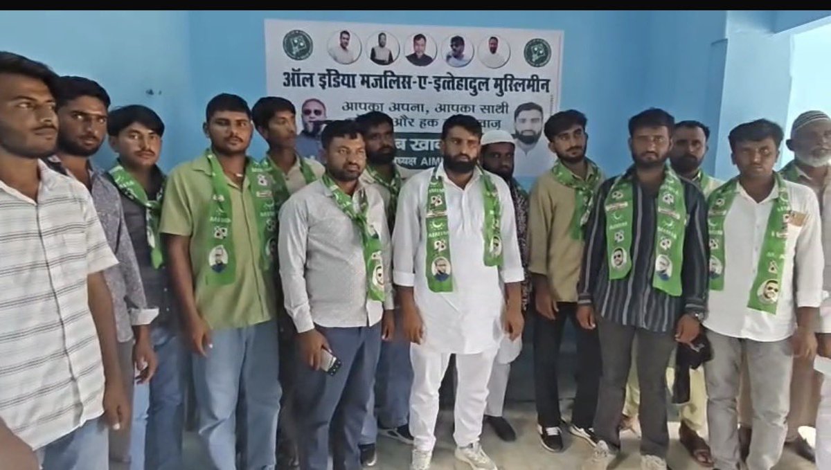 jameelwecan's tweet photo. Jaisalmer mein bhi AIMIM ka sangathan tezi se mazboot ho raha hai. Aaj booth level par zimmedariyan taqseem ki gayi taaki har gaon, har ward aur har booth tak Majlis ka paigham pahunche. InshaAllah, sarhadi zila Jaisalmer mein bhi Majlis poori mazbooti ke saath apni maujoodgi darj kara rahi hai. Mehnat, tanzeem aur awaam ke bharose ke saath AIMIM Rajasthan aane wale local body elections poori taqat se ladegi 
@asadowaisi 
@aimim_national
