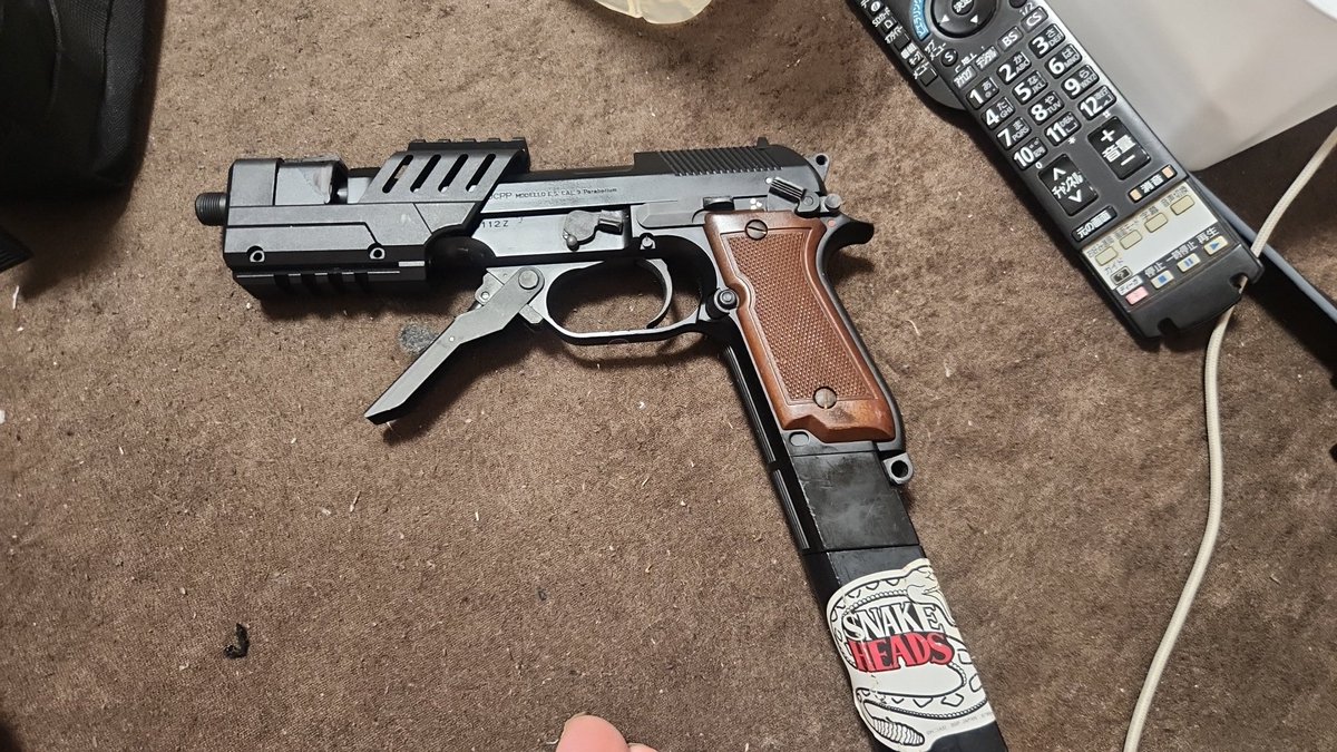 DaimaouAkio's tweet photo. M93R専用アタッチメント作った
 #サバイバルゲーム
 #サバゲー https://t.co/82oJw7lMAV