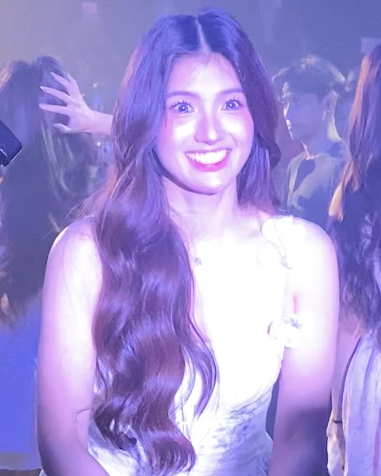 y_carapas's tweet photo. “charice magpaliwanag ka”

KAIA AT BACKYARD LIVE
#KAIA #KAIAatBackyardLive #hulogbykaia #KAIA_CHARICE https://t.co/7ZDtW0rwmS