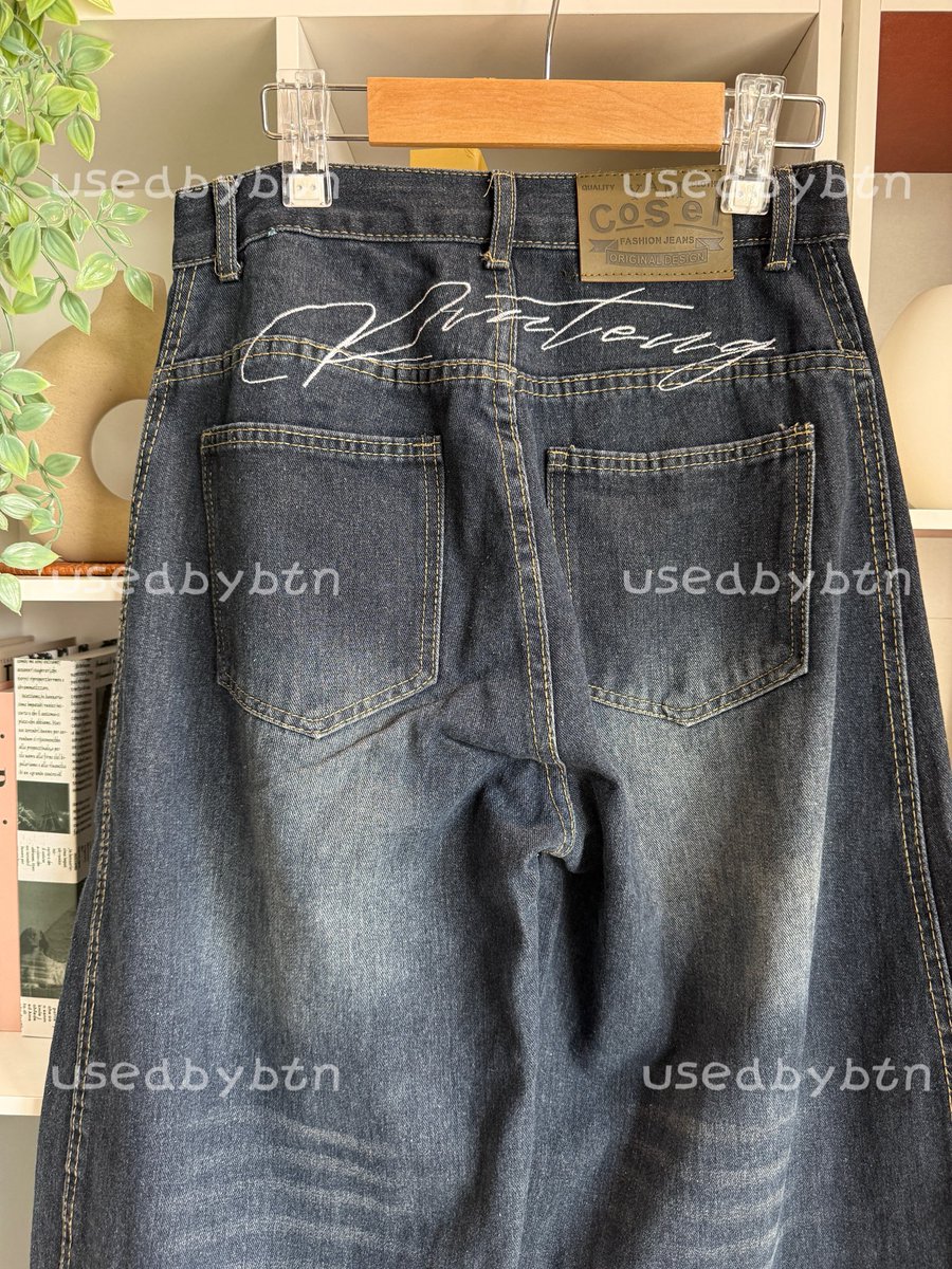 usedbybtn's tweet photo. Barrel Jeans
✨Price : 150.- 
🛋️Size : เอว29“ สะโพก44” ยาว41“

#ส่งต่อเสื้อผ้า #ส่งต่อเสื้อผ้ามือสอง #เสื้อผ้ามือสอง #ส่งต่อเสื้อผ้ามือ2 #vghbkk #bemingbkk #cintageshop #stylistshop #ส่งต่อcintage #โล๊ะตู้ #ส่งต่อstylist #เสื้อผ้ามือสองสภาพด��� https://t.co/IE7FpxJAlF