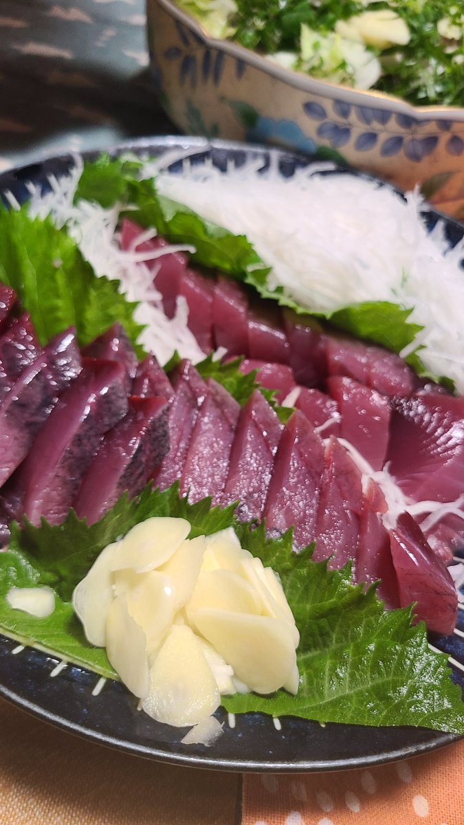 yamayu_LR2's tweet photo. 高知の魚はうまい!
明日から仕事がんばります(・∀・)
リープルないかなぁ https://t.co/VanUAj4vjO