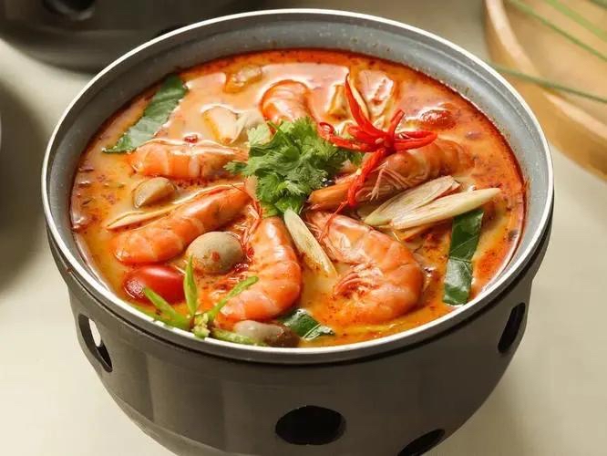 ThuKinslan9sa's tweet photo. Tried this mouthwatering Tom Yum Goong tonight—spicy, tangy, full of fresh shrimp and lemongrass. Thai street food magic hits different!， https://t.co/M65WKxWNKv