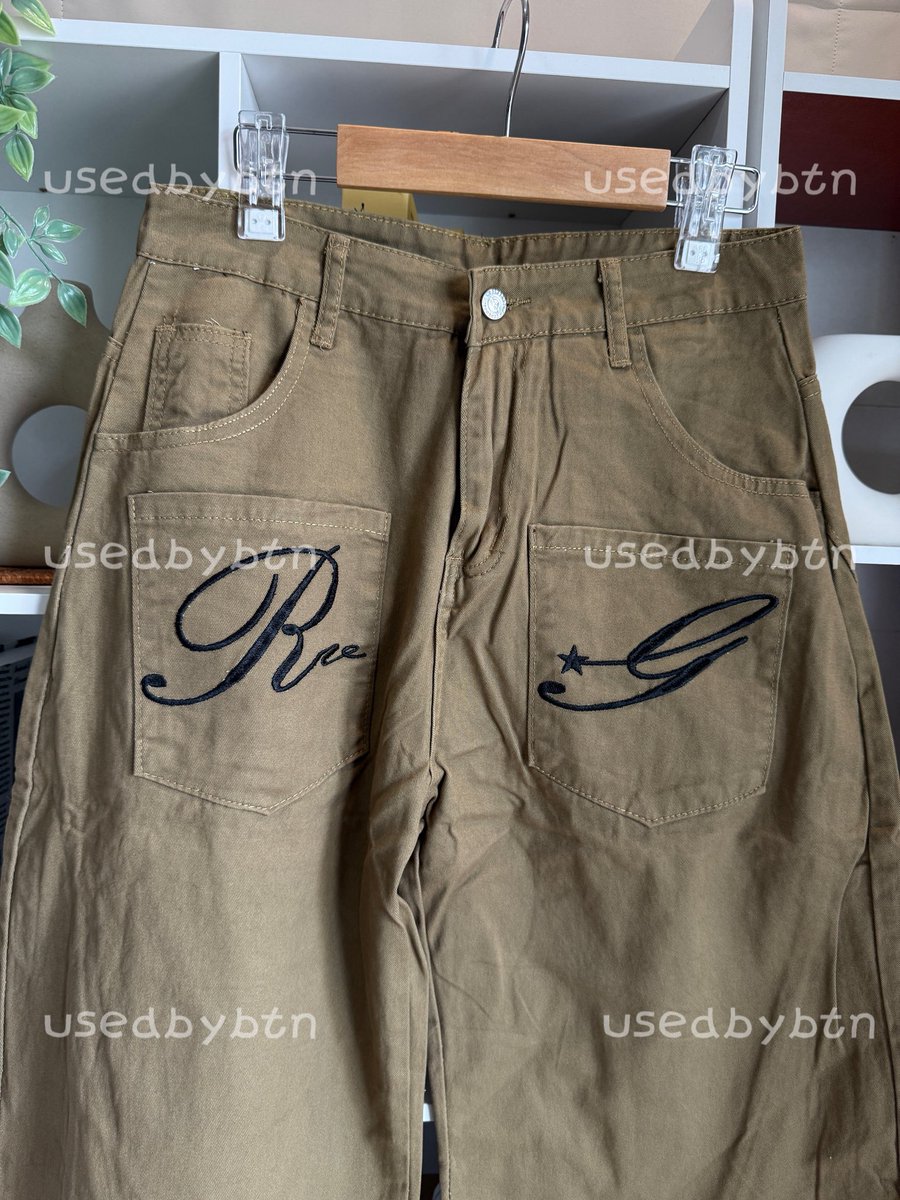usedbybtn's tweet photo. Barrel Pants
✨Price : 150.- 
🛋️Size : เอว31“ สะโพก46” ยาว40“

#ส่งต่อเสื้อผ้า #ส่งต่อเสื้อผ้ามือสอง #เสื้อผ้ามือสอง #ส่งต่อเสื้อผ้ามือ2 #vghbkk #bemingbkk #cintageshop #stylistshop #ส่งต่อcintage #โล๊ะตู้ #ส่งต่อstylist #เสื้อผ้ามือสองสภาพดี https://t.co/iCcw0F0eaB