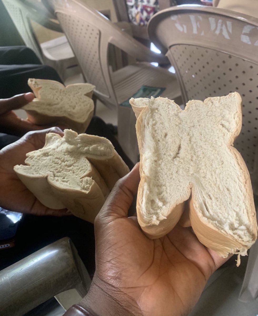 akokc_davido's tweet photo. them share communion for church today. wahala for who no repent https://t.co/8IgqcoBXvR