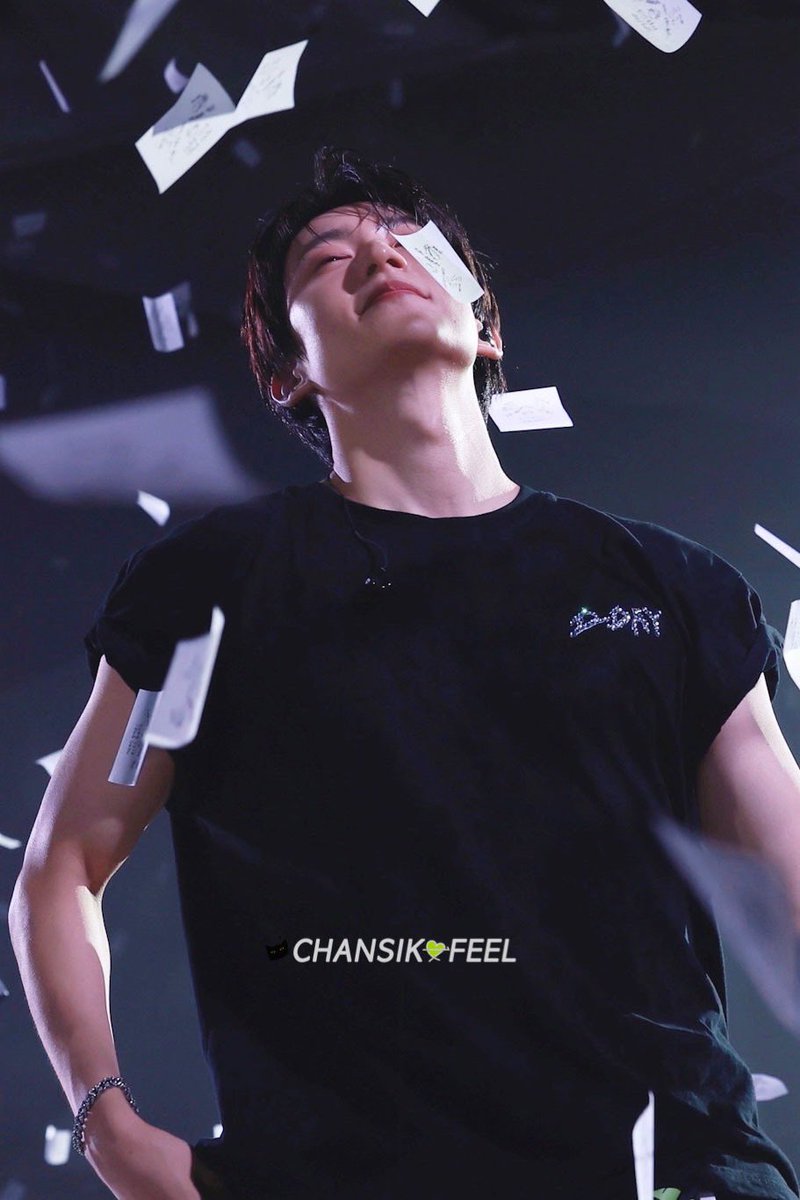 chansikfeel's tweet photo. 260802 B1A4 15주년 콘서트 [𝘿-𝙙𝙖𝙮] DAY 3.
사랑해💚🖤
#B1A4 #공찬 @B1A4_gongchan https://t.co/aevz033hxR