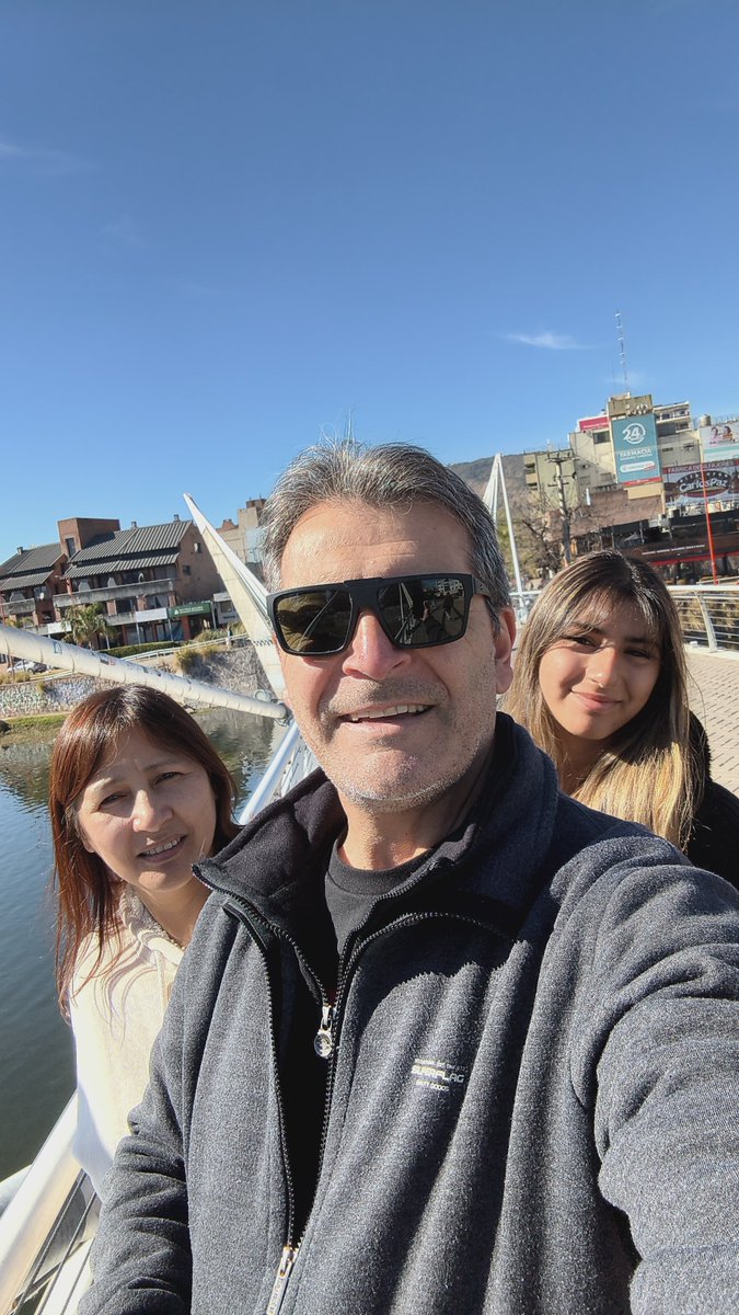chelo1504's tweet photo. #ESTEFINDE holaaa último día de vacaciones en Carlos Paz saludo grande . Sandra ,Chiara y Marcelo 
@todonoticias https://t.co/OHsLrvfZiD