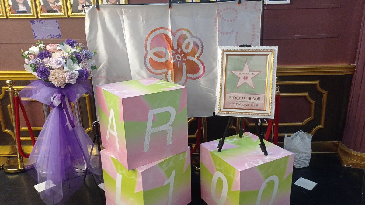 JazLune's tweet photo. Halo guys, Malam ini MinJaz berkesempatan mampir ke project kak @_aranika untuk perayaan 100 show nya kak @Aralie_JKT48

Selamat ci aralie atas 100 show nyaa, semangat untuk show berikutnya dan selalu sebarkan energi positif untuk banyak orang 🩷

#ARL100
#BloomingAralie https://t.co/CetFQkFNtp