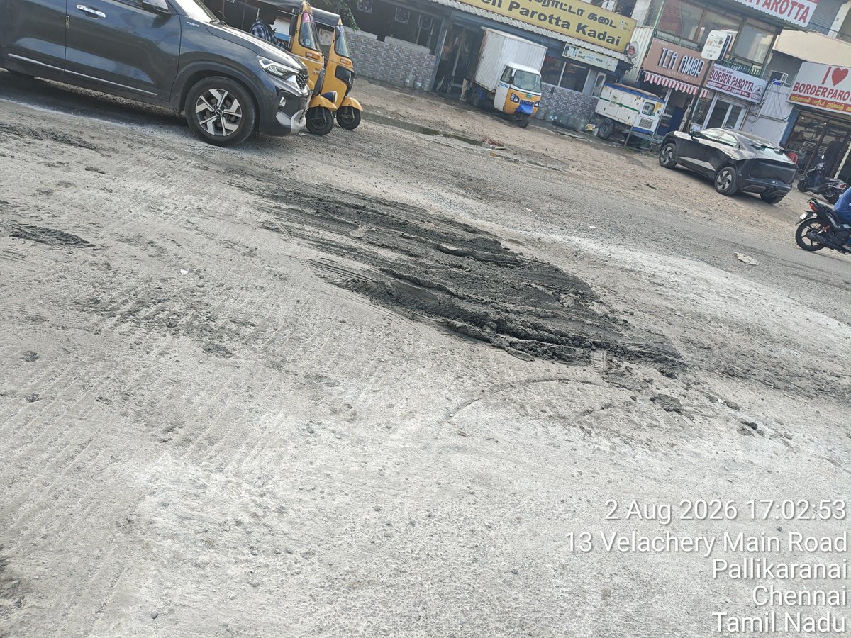 KannaPalani's tweet photo. Today morning some work happened here but this is the  condition around 5 pm 
:(  @chennaicorp @Tambaram_Corp @jvidyasagar @pallikaranaii https://t.co/w6WCyDkoV1