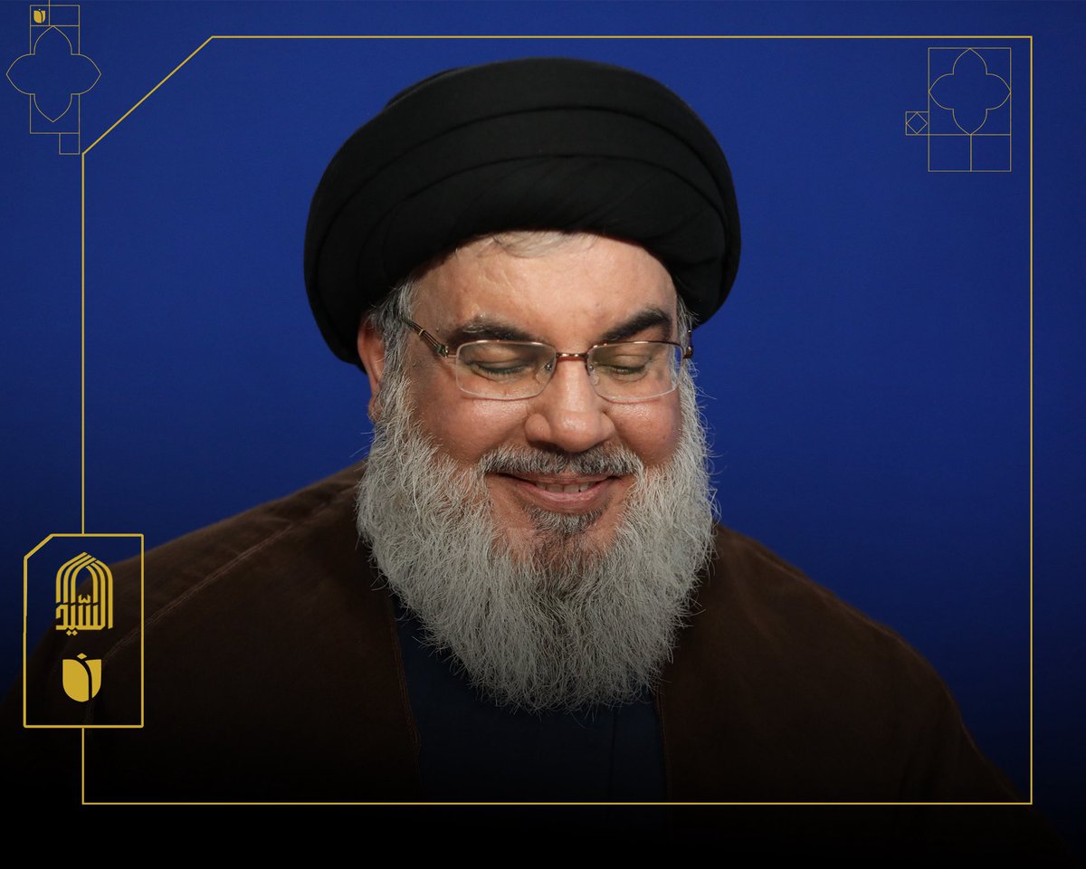 Marqad_alsayed's tweet photo. تسكنُ الهيبةُ في محيّاه سكونَ السيفِ في غِمده؛
لا يُلوِّحُ بها، ولكنّ عيونَ محبّيه تعرفُها. https://t.co/lOFmpGO9qs