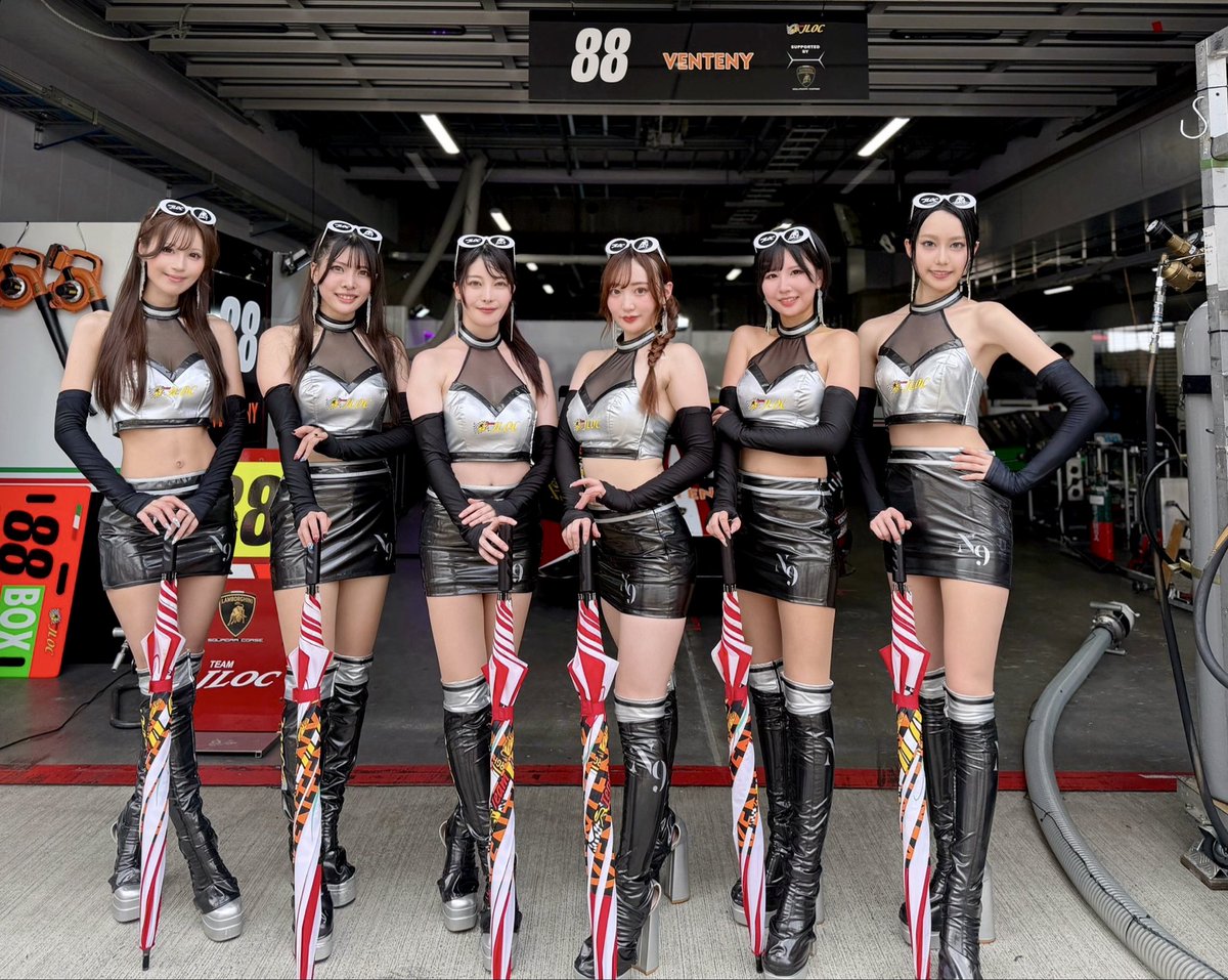 izm0131's tweet photo. SUPER GT Rd.4 富士スピードウェイ🗻

88号車は17位でチェッカーを受けました🏁🏎️
次は8月22.23日 Rd.5 鈴鹿🎡
引き続きteam JLOCの応援をよろしくお願いします🫶🖤❤️

#SUPERGT
#スーパーGT  
#JLOC
#レースアンバサダー https://t.co/arfBiw4jrP