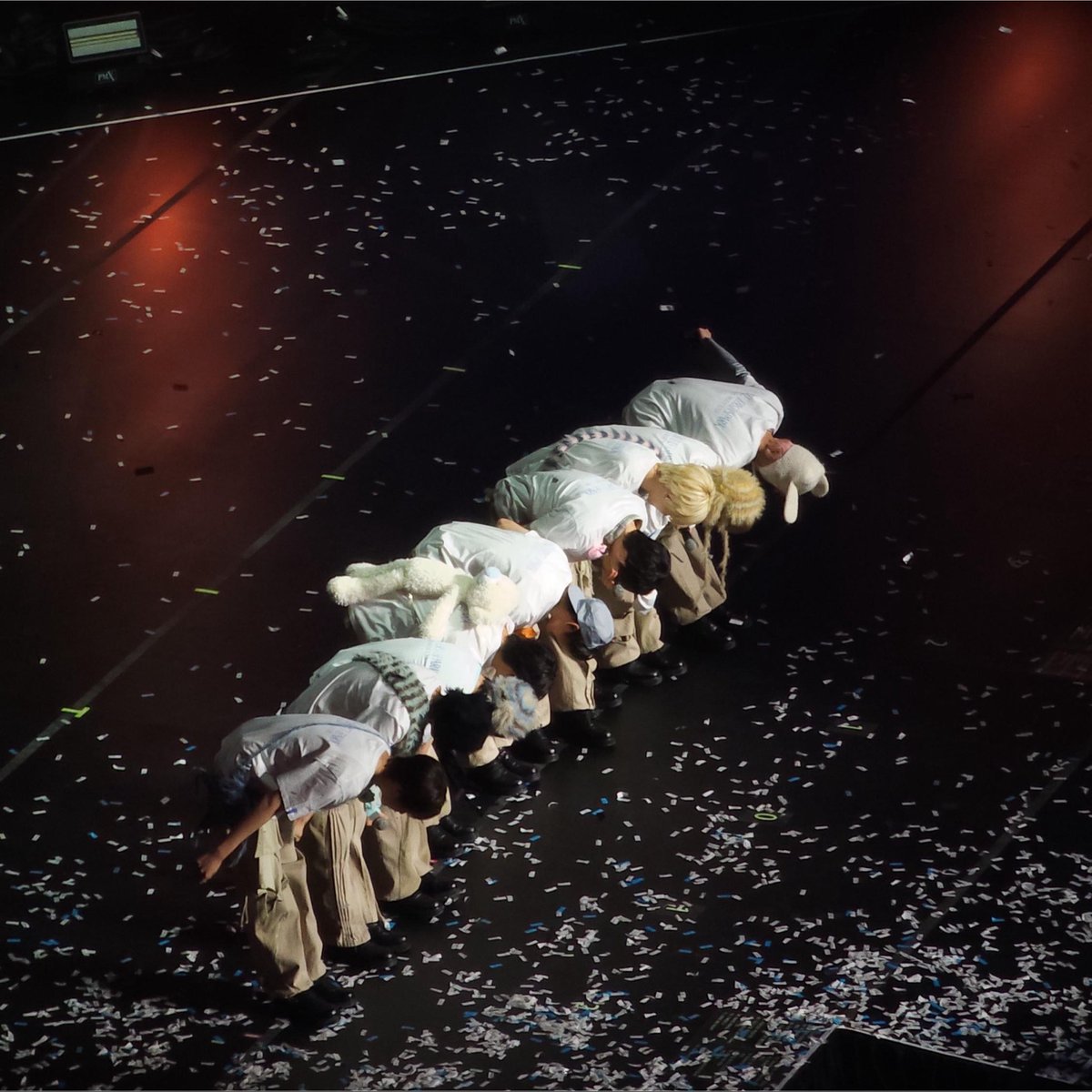 aegijuwon's tweet photo. one week since i saw these angels 🍀💗🪽 https://t.co/eop6xlXL3E