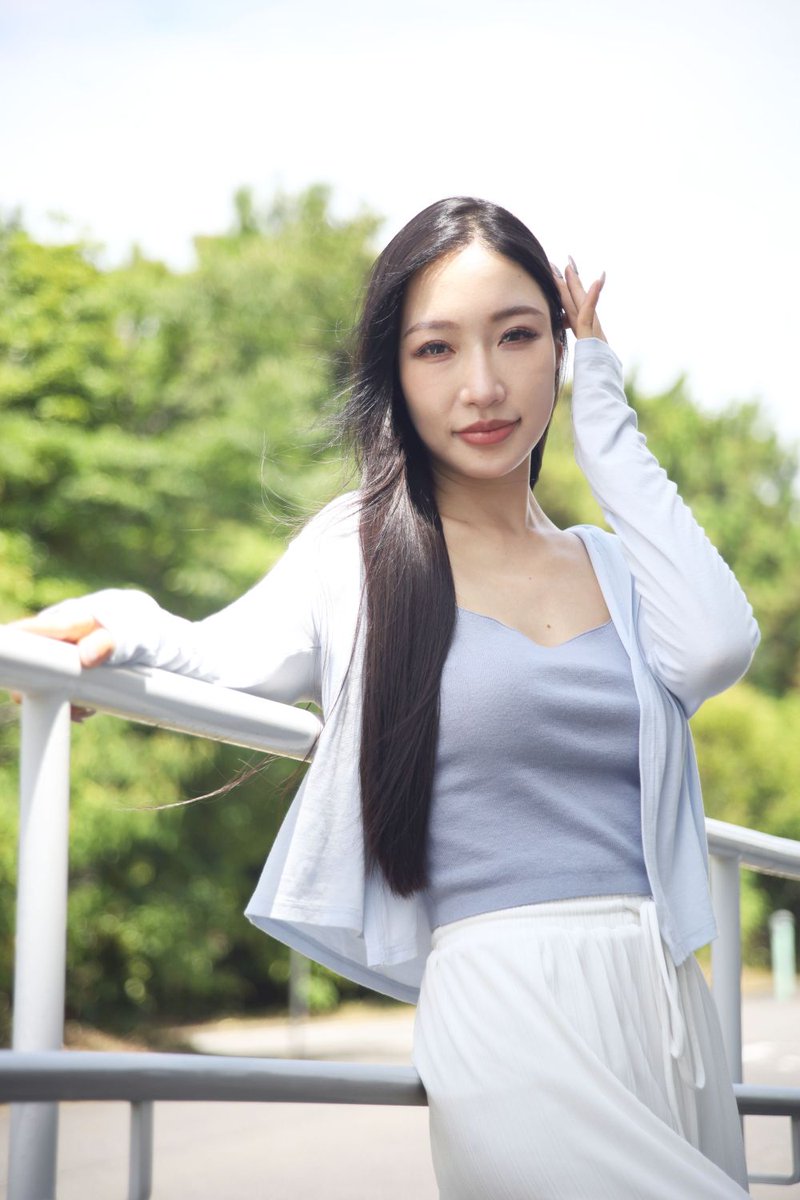 zh2itg's tweet photo. ゆきなさん
モデルの仕事も色々やってる人かと思ったら、ポートレートの経験が数回程度でこれが2年ぶりぐらいの撮影なんだそう。
暑さは案外平気だったというか、彼女は全く苦にする様子もなかったです。
#ポートレート撮影
#夏真っ盛り
#8月1日 https://t.co/VsSYoOOcfx