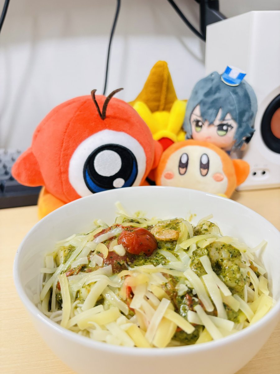 panDwnyaX's tweet photo. ジェノベそうめん！
ドゥちゃ前のめりで可愛すぎる
わどちはカメラ目線だね！！！

#ワド部 https://t.co/9O8Md2ICHm
