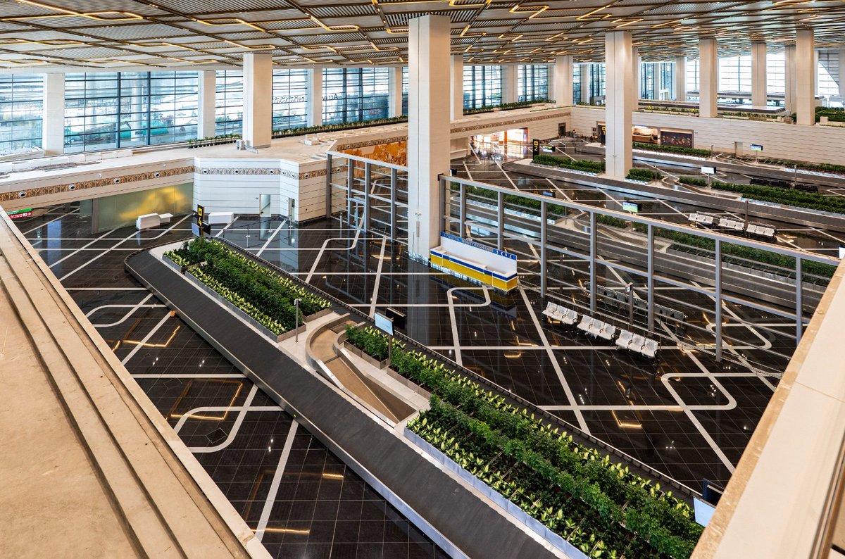 hjasti's tweet photo. The name Alluri Sita Rama Raju International Airport
Terminal design (like sting ray)
Etikoppaka toys
Rangoli designs on floor and ceiling 
Puppet show screens 
Bobbili veena and other such elements inside terminal
Loved the way all local life &amp; culture got integrated into it. https://t.co/4LMqCwIEIM