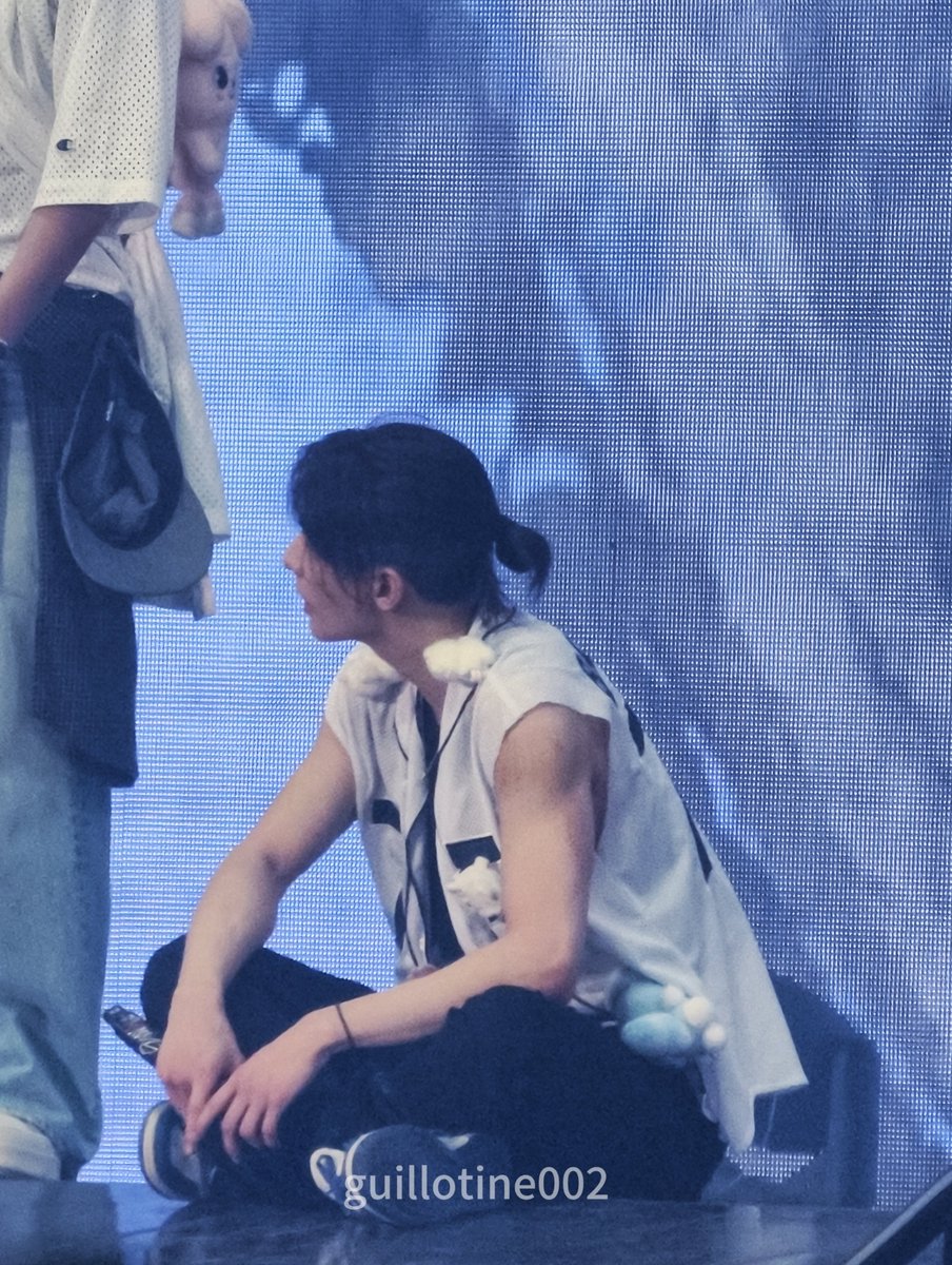 guillotine_002's tweet photo. 260802

🤍🖤🩵
#hyunjin #현진 https://t.co/zTPxnizlJF